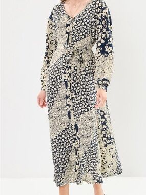 MAISON HOTEL Women's Floral Patchwork Long Sleeve Top - Black & Cream